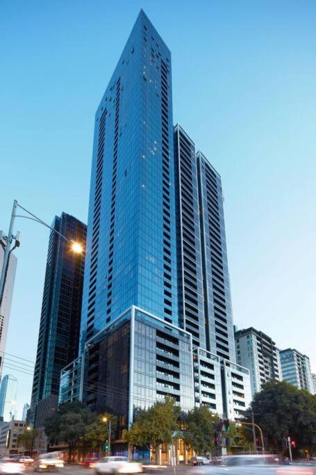 Deluxe 3 Bedroom Apartment In Southbank Melbourne Exterior photo